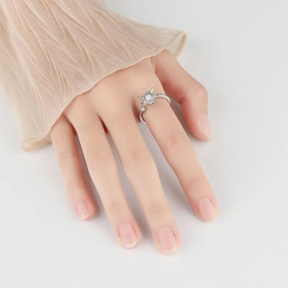 Helia – Soothing Rotating Sun Ring