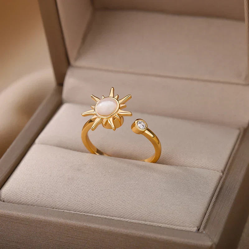 Helia – Soothing Rotating Sun Ring