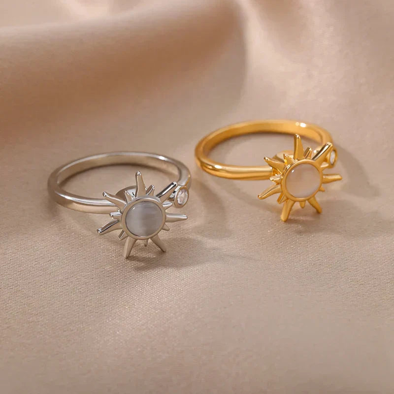 Helia – Soothing Rotating Sun Ring