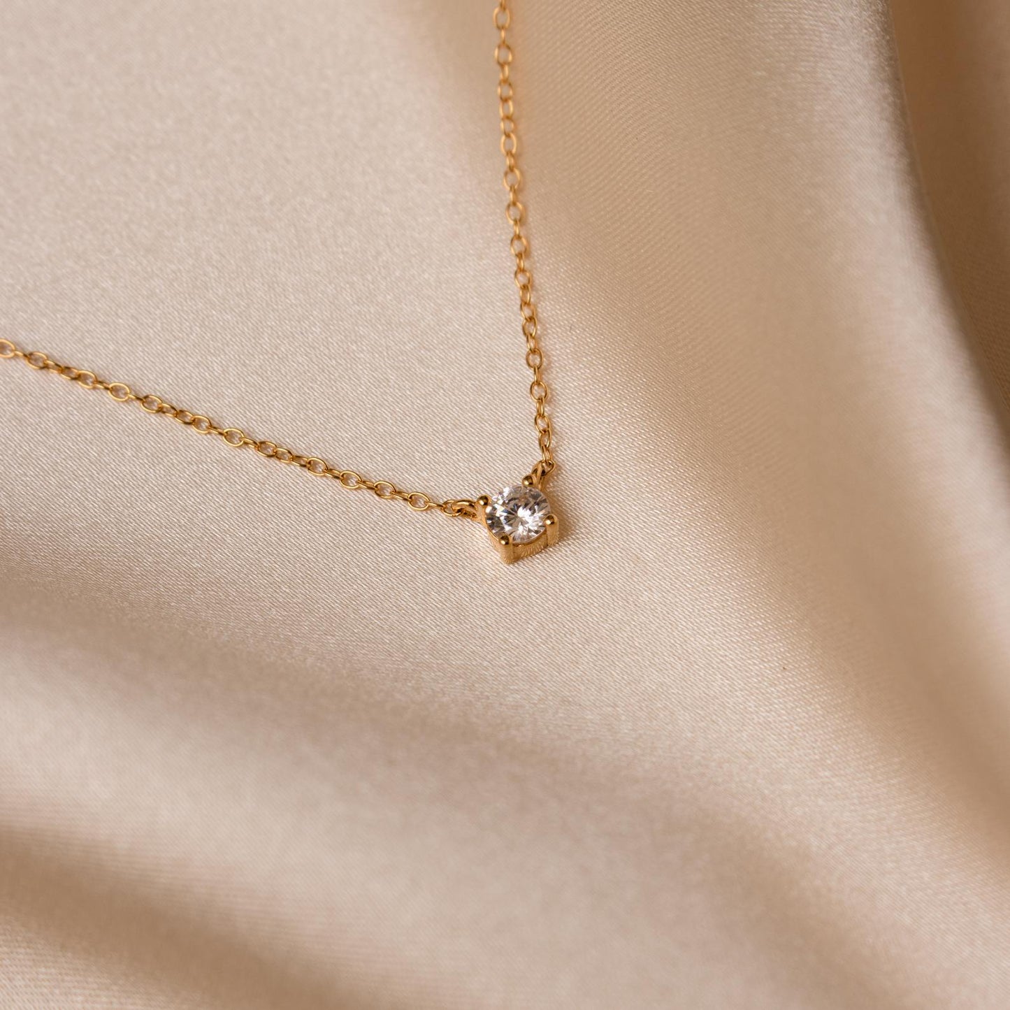 Delicate Diamond Necklace - Necklace with Stone Decor